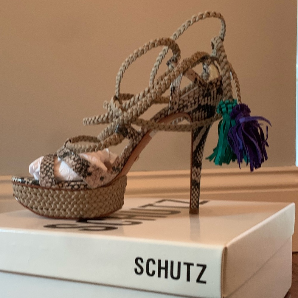 SCHUTZ Hanie